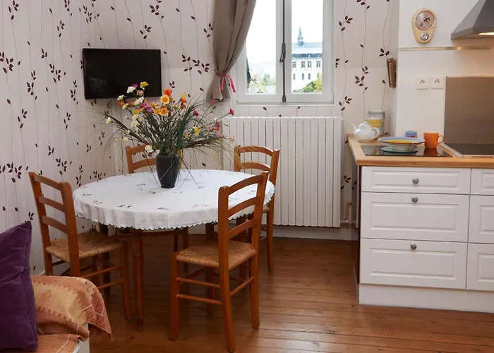 Homestay La Des Roches